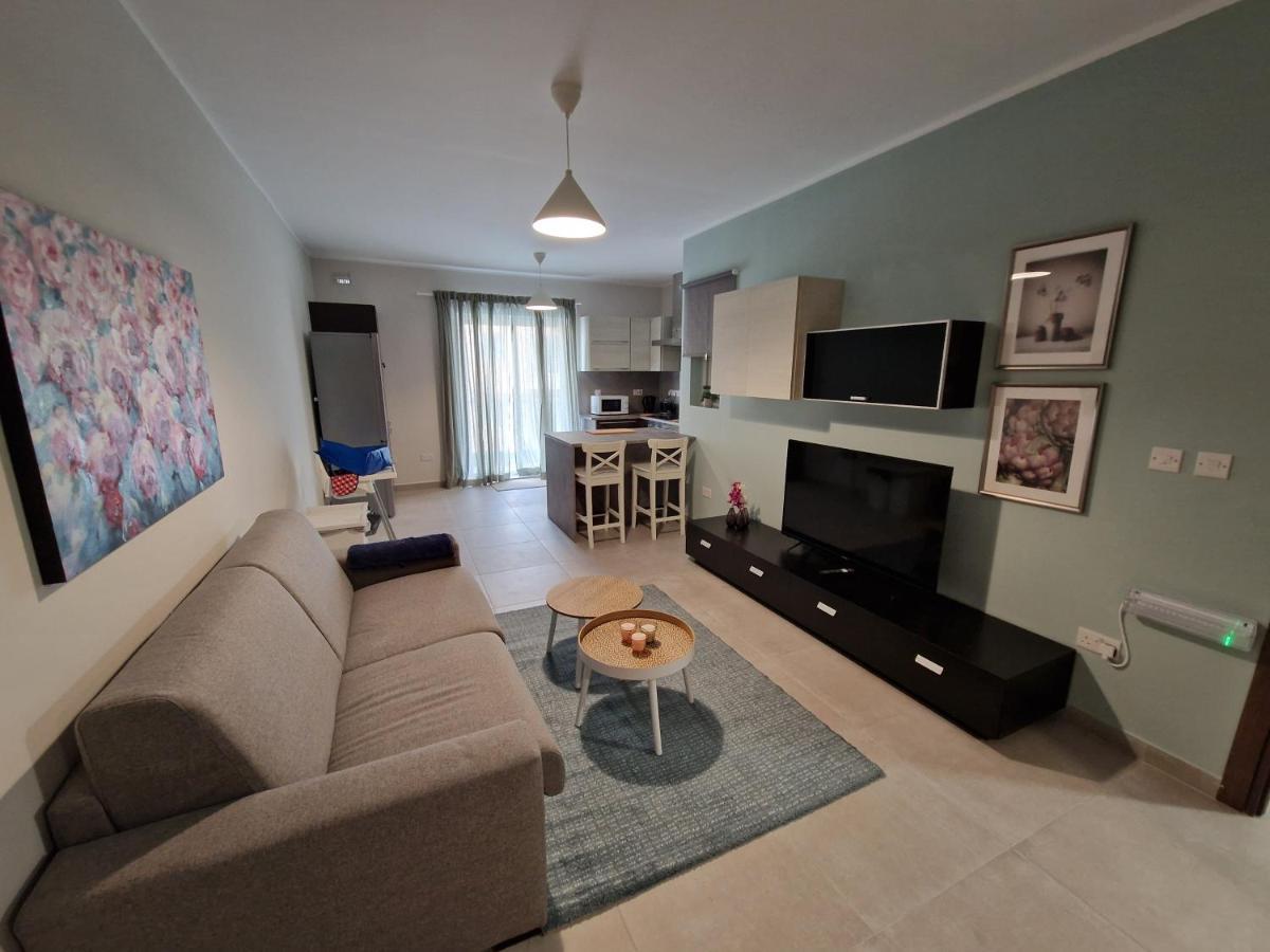 Comfort And Convenience Flat 4 Dad'S Court Σεντ Πόλς Μπέι Εξωτερικό φωτογραφία