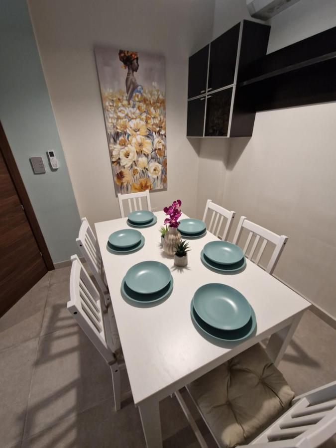 Comfort And Convenience Flat 4 Dad'S Court Σεντ Πόλς Μπέι Εξωτερικό φωτογραφία