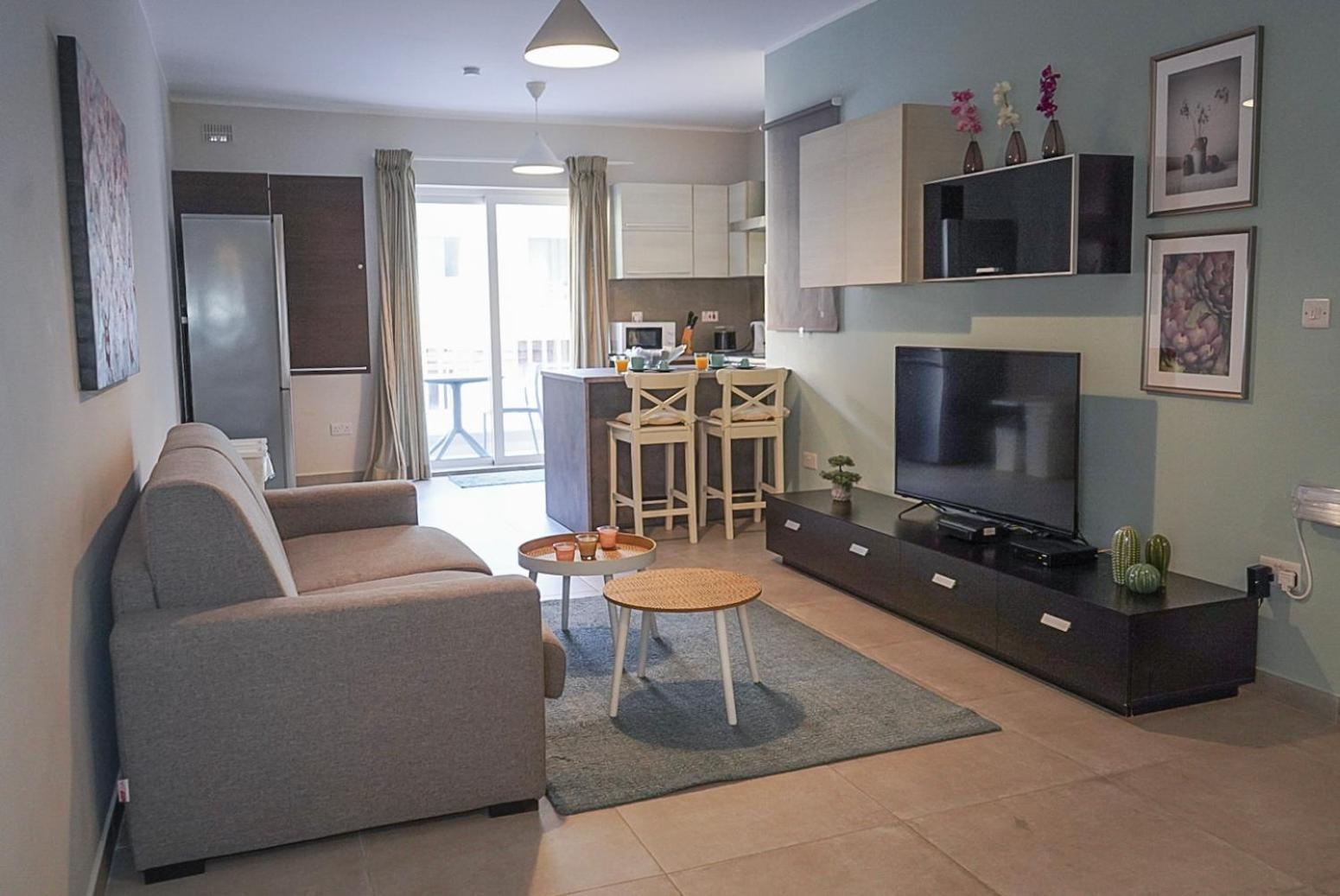Comfort And Convenience Flat 4 Dad'S Court Σεντ Πόλς Μπέι Εξωτερικό φωτογραφία