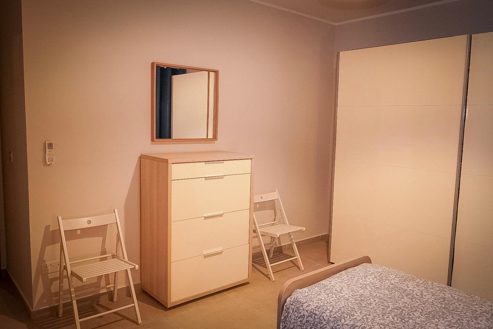 Comfort And Convenience Flat 4 Dad'S Court Σεντ Πόλς Μπέι Εξωτερικό φωτογραφία