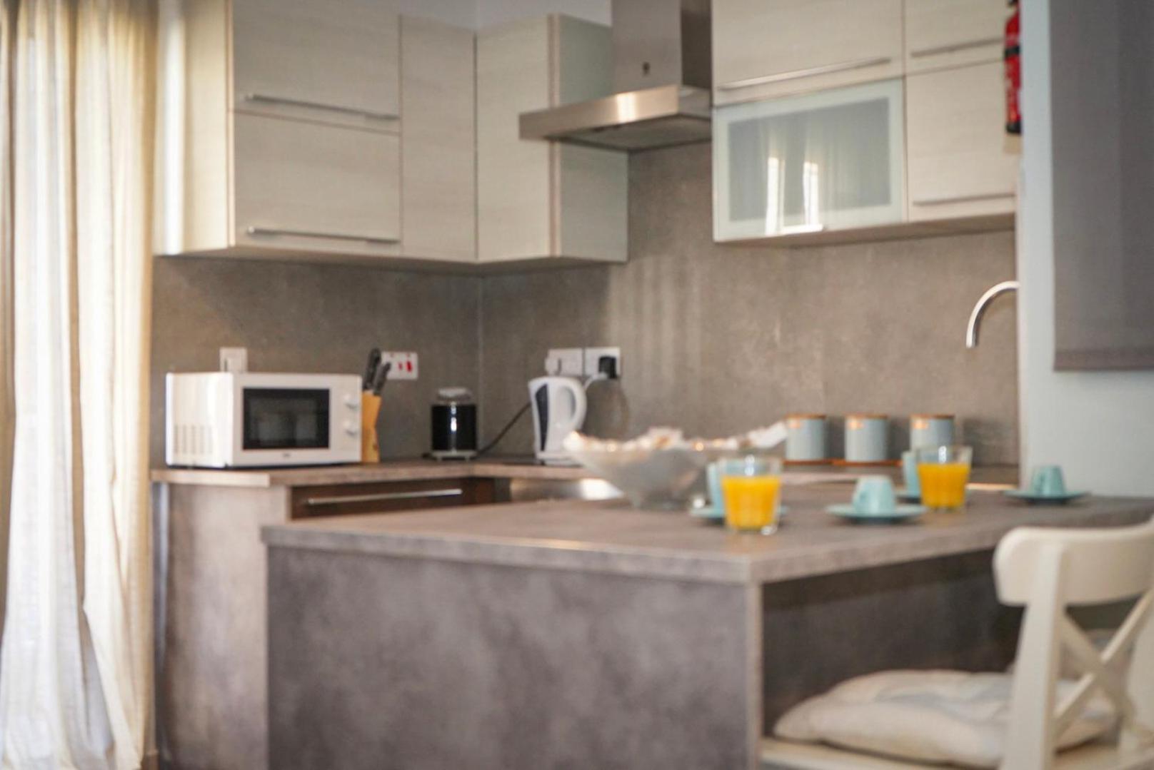 Comfort And Convenience Flat 4 Dad'S Court Σεντ Πόλς Μπέι Εξωτερικό φωτογραφία