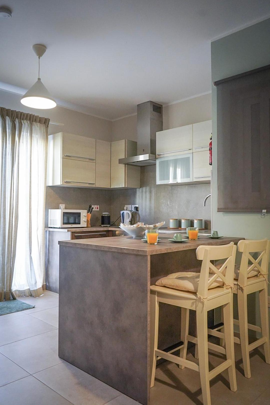 Comfort And Convenience Flat 4 Dad'S Court Σεντ Πόλς Μπέι Εξωτερικό φωτογραφία