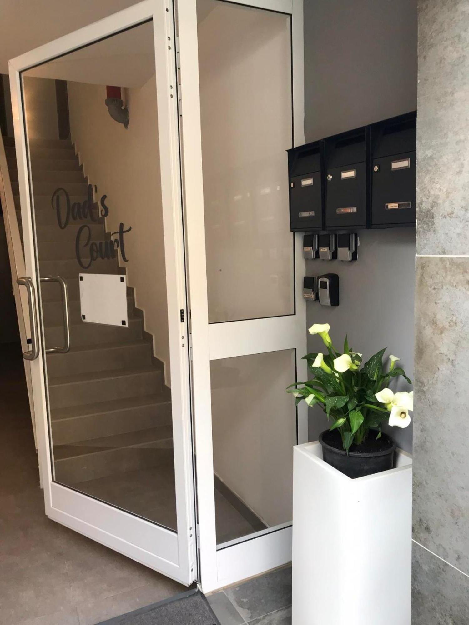 Comfort And Convenience Flat 4 Dad'S Court Σεντ Πόλς Μπέι Εξωτερικό φωτογραφία